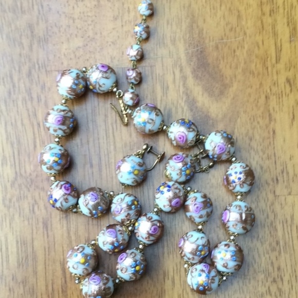 1920s ORIGINAL Venetian Murano Glass Beads/Earrings - Picture 6 of 9